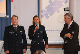 v.l.: Polizeioberkommissar Frank Anders, Polizeioberkommisarin Bettina Chrysakopoulos, Stefan Schröder
